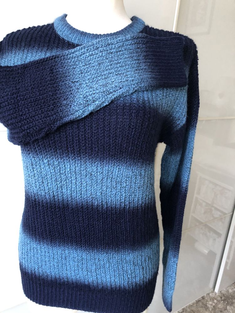 Gruby, cieplutki sweter z moherem S