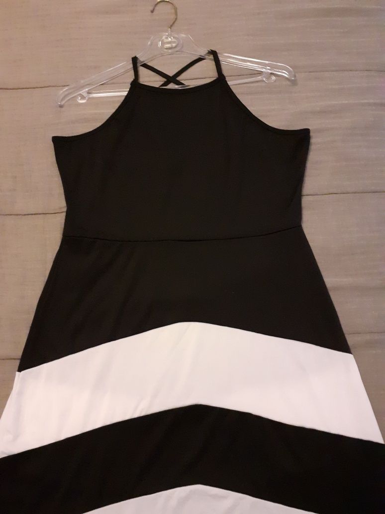 Vestido Preto e Branco comprido