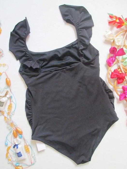 Черный слитный купальник для беременных Asos.