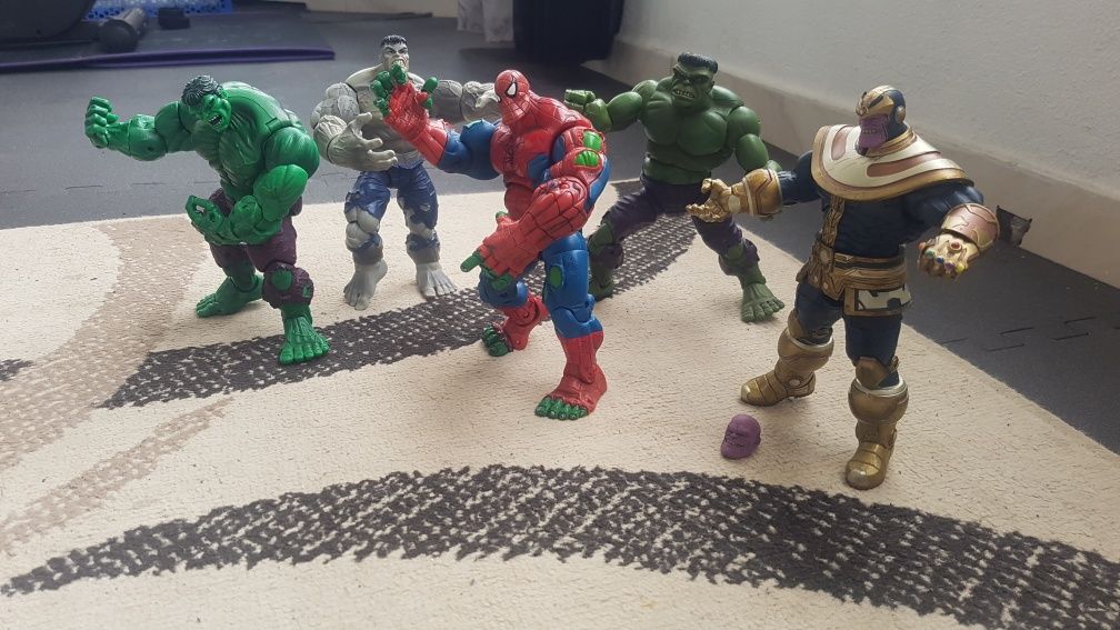 Figuras , bonecos  marvel como  novas