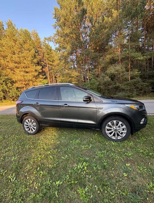 Ford Escape Titanium 2018 року