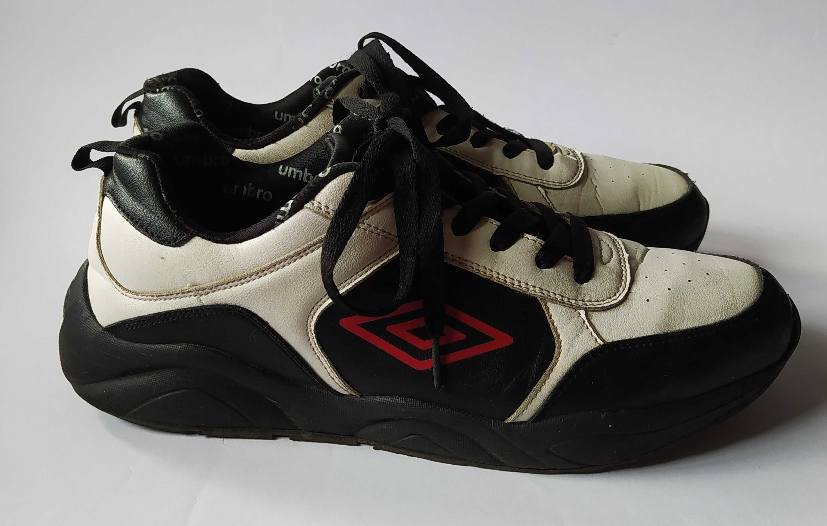 Sneakersy Umbro Black & White DAIMOS 46