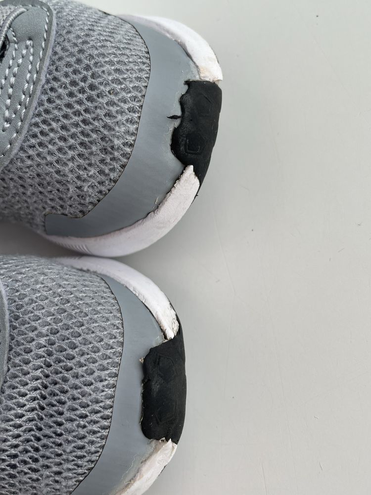 Сірі кросівки F&F 19 розмір 12 см кроссовки
