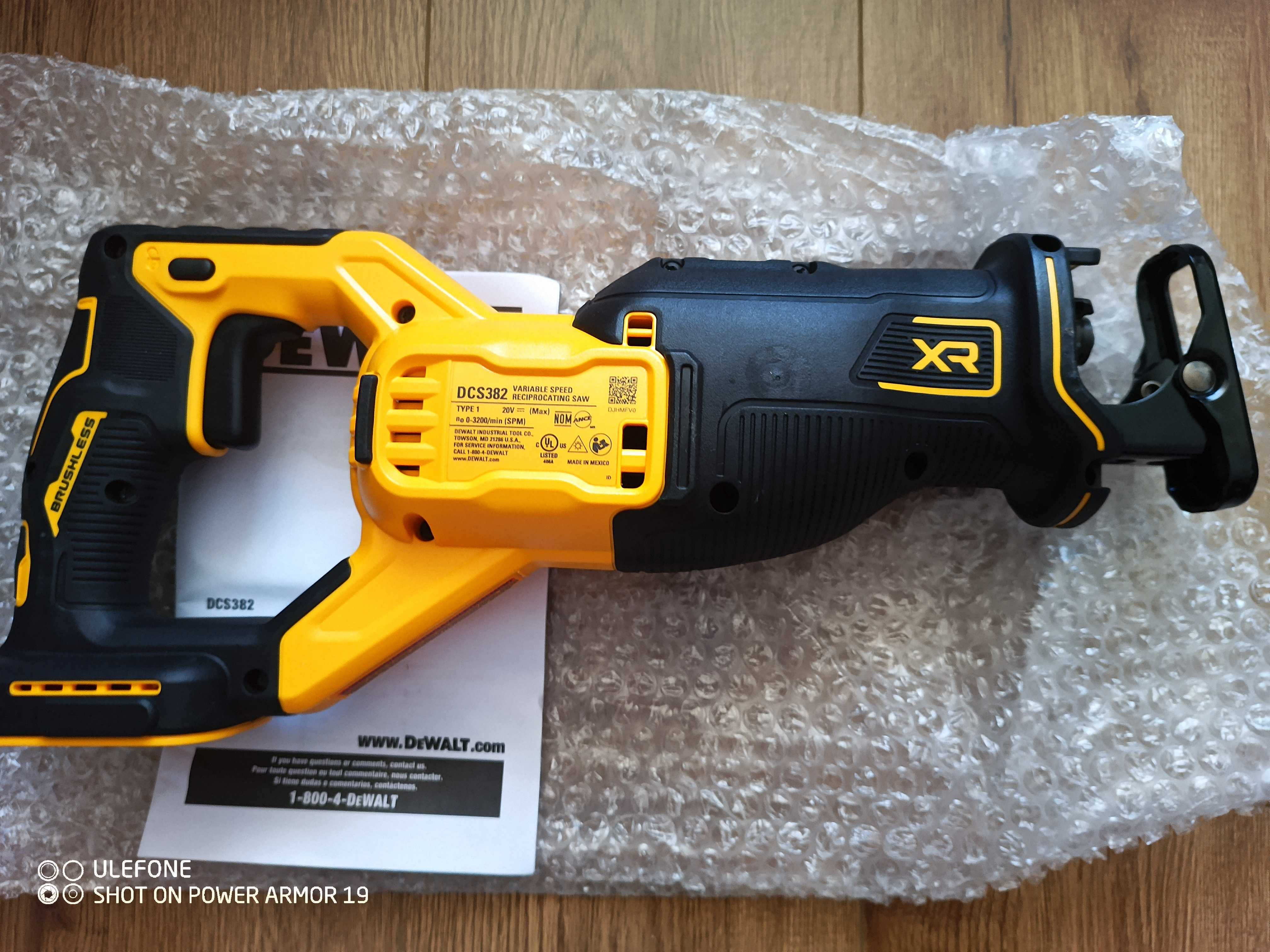 Dewalt DCS382 20V Безщіткова сабельна пила