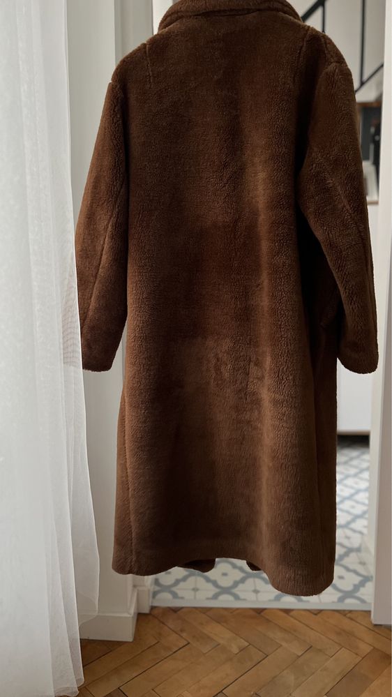 Płaszcz futerko brązowy Teddy z domieszką wełny H&M Trend