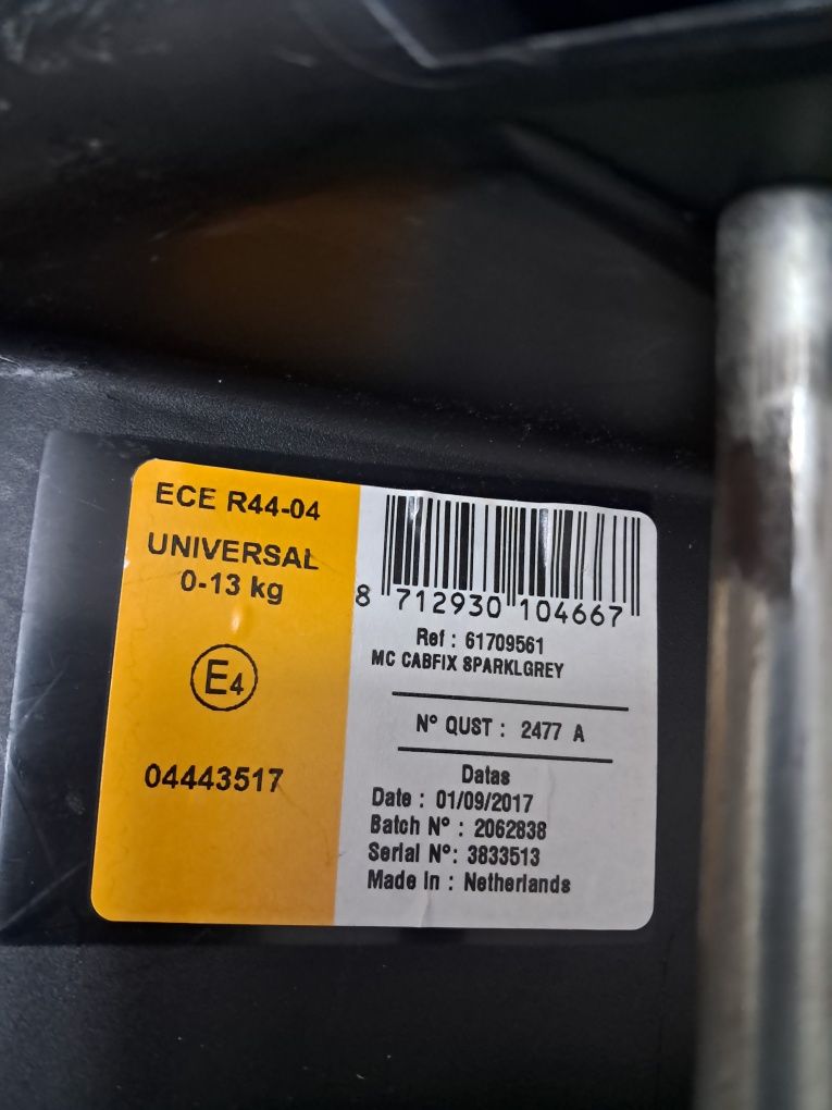 Carrinho de bebé com ovo