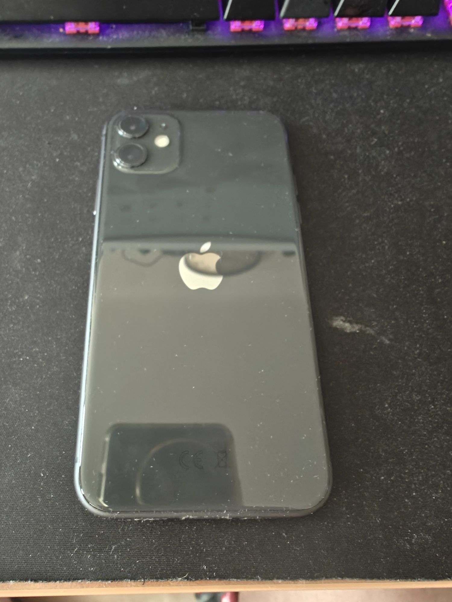 iPhone 11 128gb b.ładny