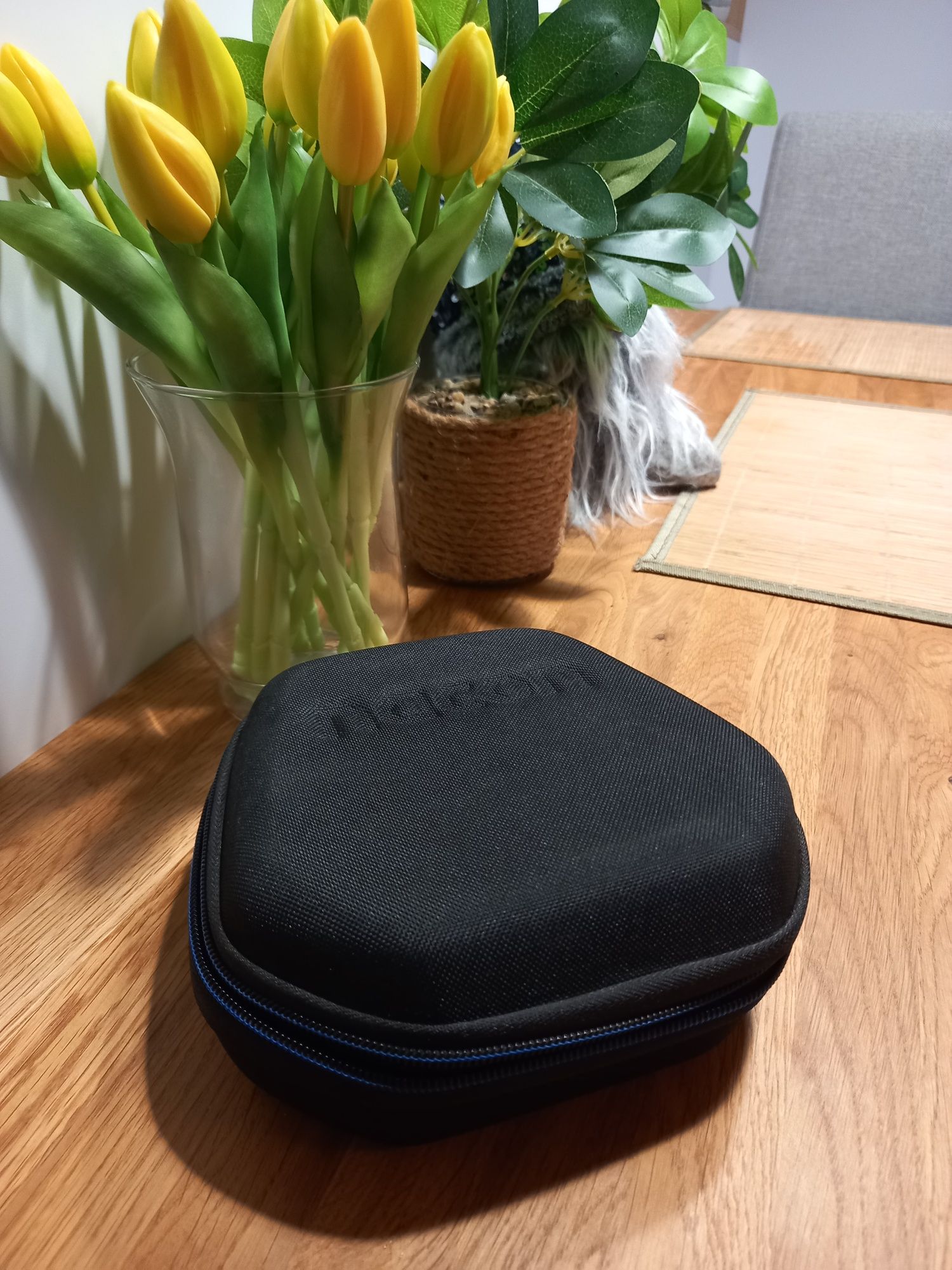 Pad Nacon Unlimited Resolution Pro controller