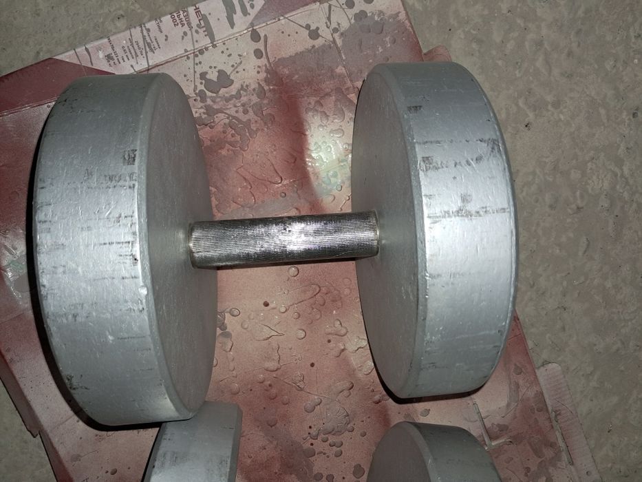 Гантели 27.400 металлические.