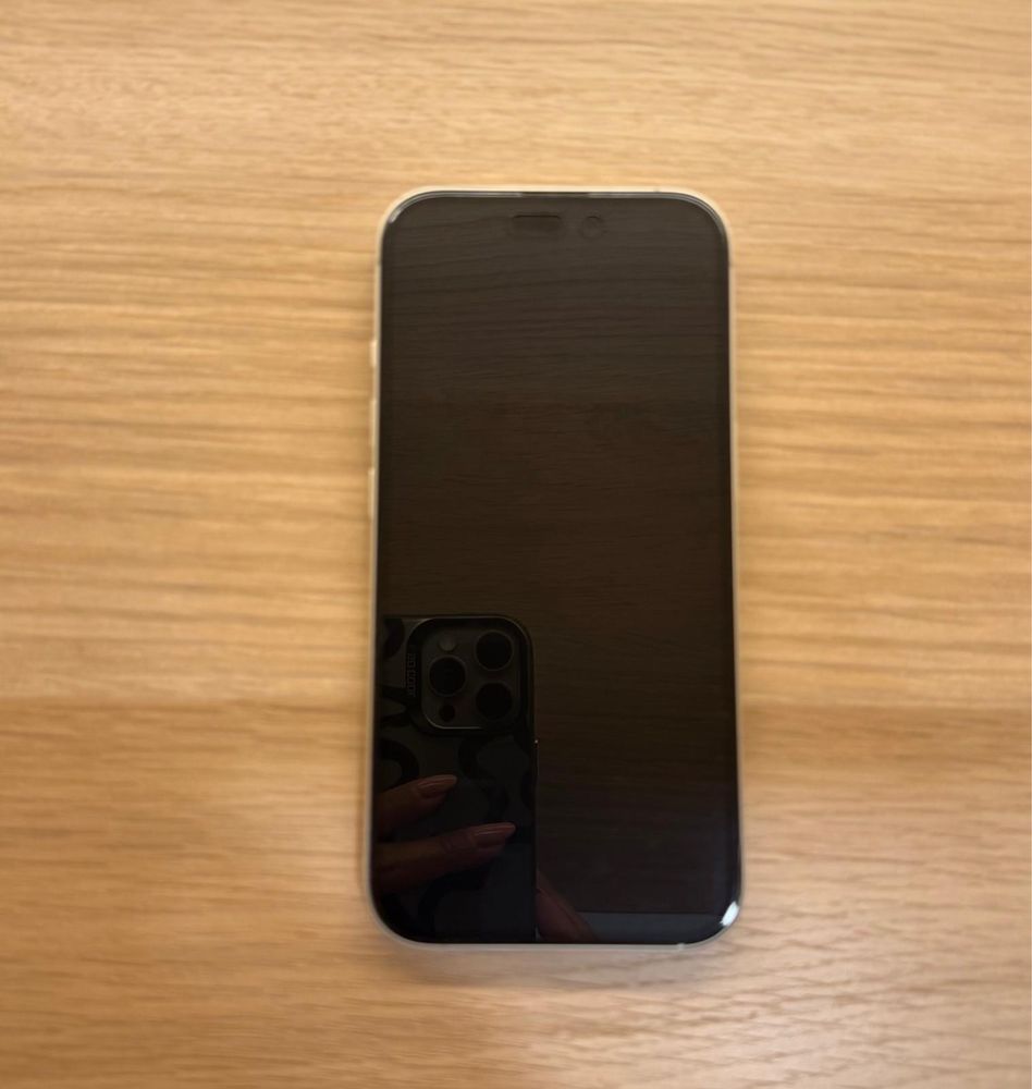 Iphone 16 128GB branco - Novo com garantia + 4 capas