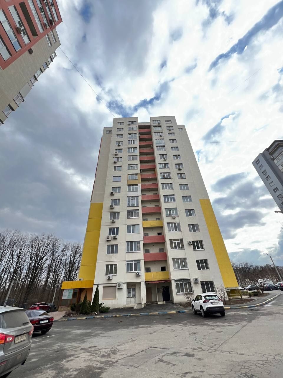 Продам однокомнатную квартиру  на Алексеевке с ремонтом в новострое