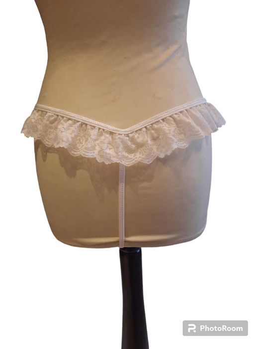 Majtki Stringi damskie rozmiar L