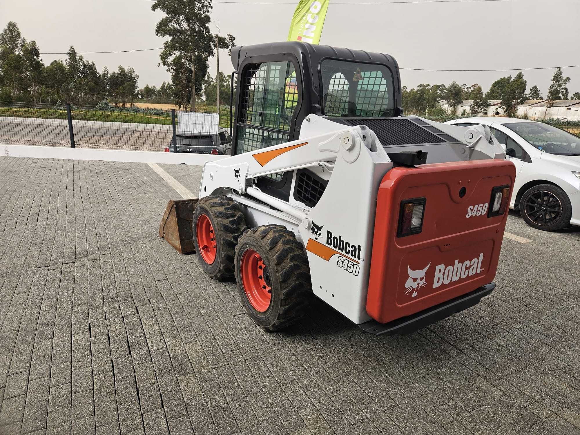 Bobcat S450 Mini Pá Carregadora