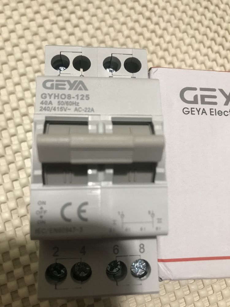 Переключатель нагрузки трехпозиционный I-0-II GEYA 40A 2P