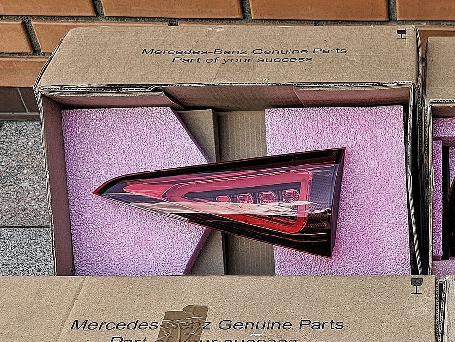 Правий фонар GLE v167/w167 | Оригінал | Новий | Mercedes/AMG