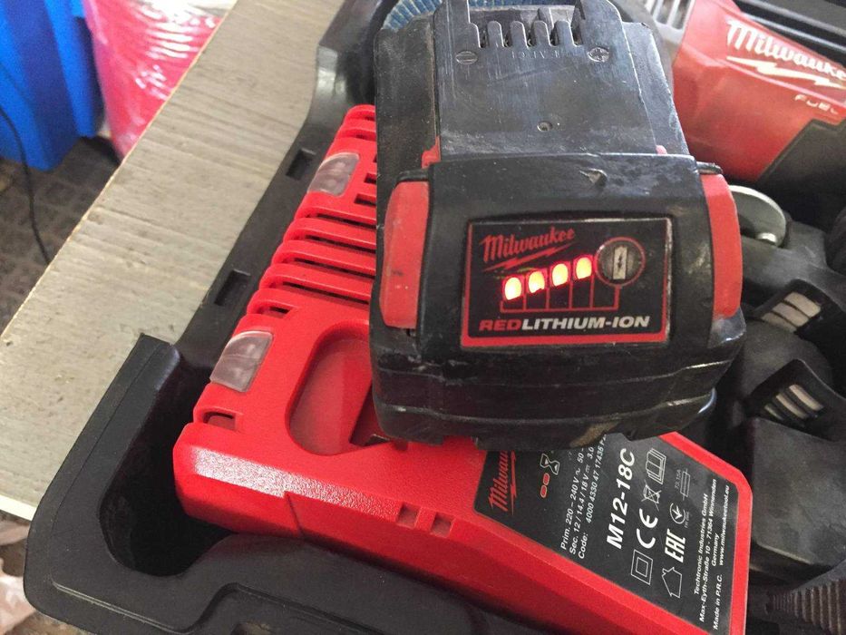 Rebarbadora Milwaukee 125