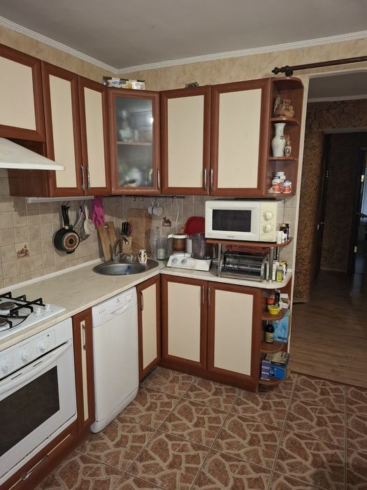 Продам 3 к. квартиру,  Центр