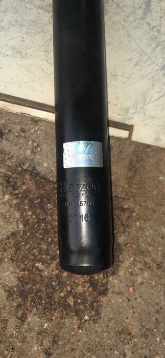 Продам амортизатори на Москвич 2141