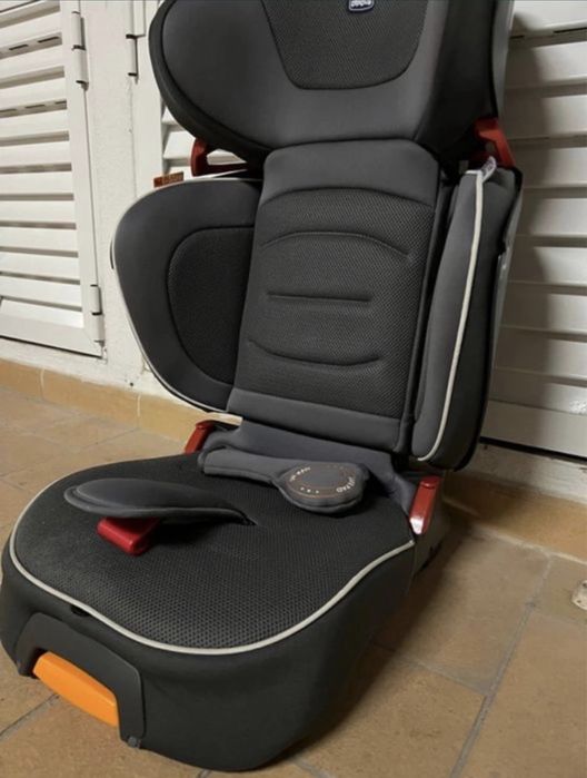 Cadeira chicco isofix usada mas em bom estado Grupo I, II, III