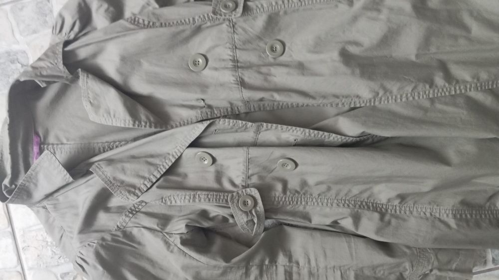 Продам одяг для дівчинки,класичні.