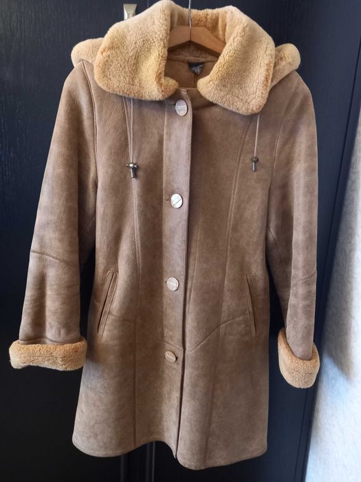 Жіноча дублянка з натуральним хутром