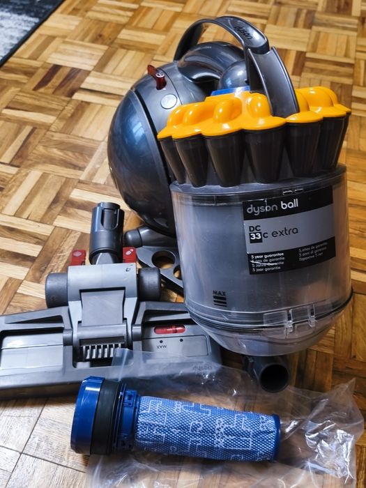 Odkurzacz bezworkowy Dyson DC 33 C extra