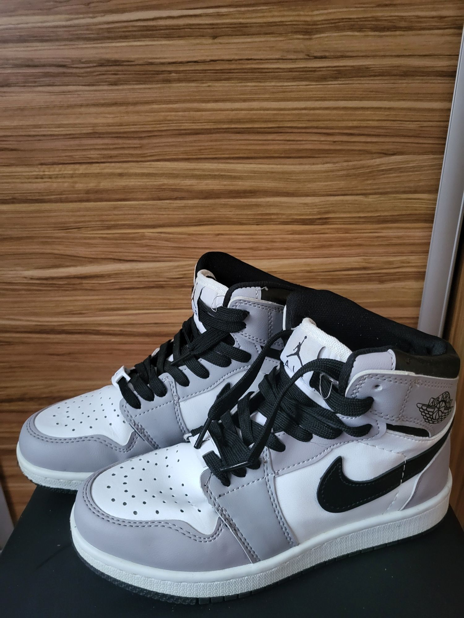 Jordany Nike rozm 38