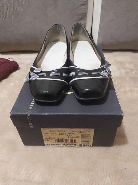 Sprzedam piękne buty z kokardką z firmy ryłko