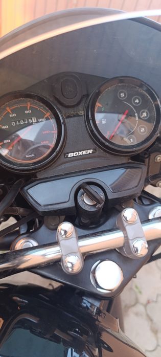 Мотоцикл Bajaj baxer 150