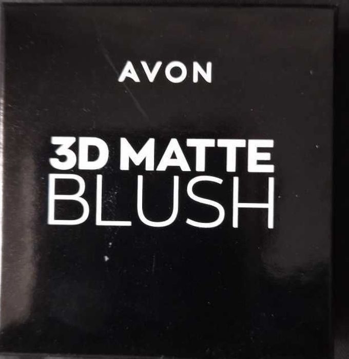 Matowy róż 3D Peach od Avon