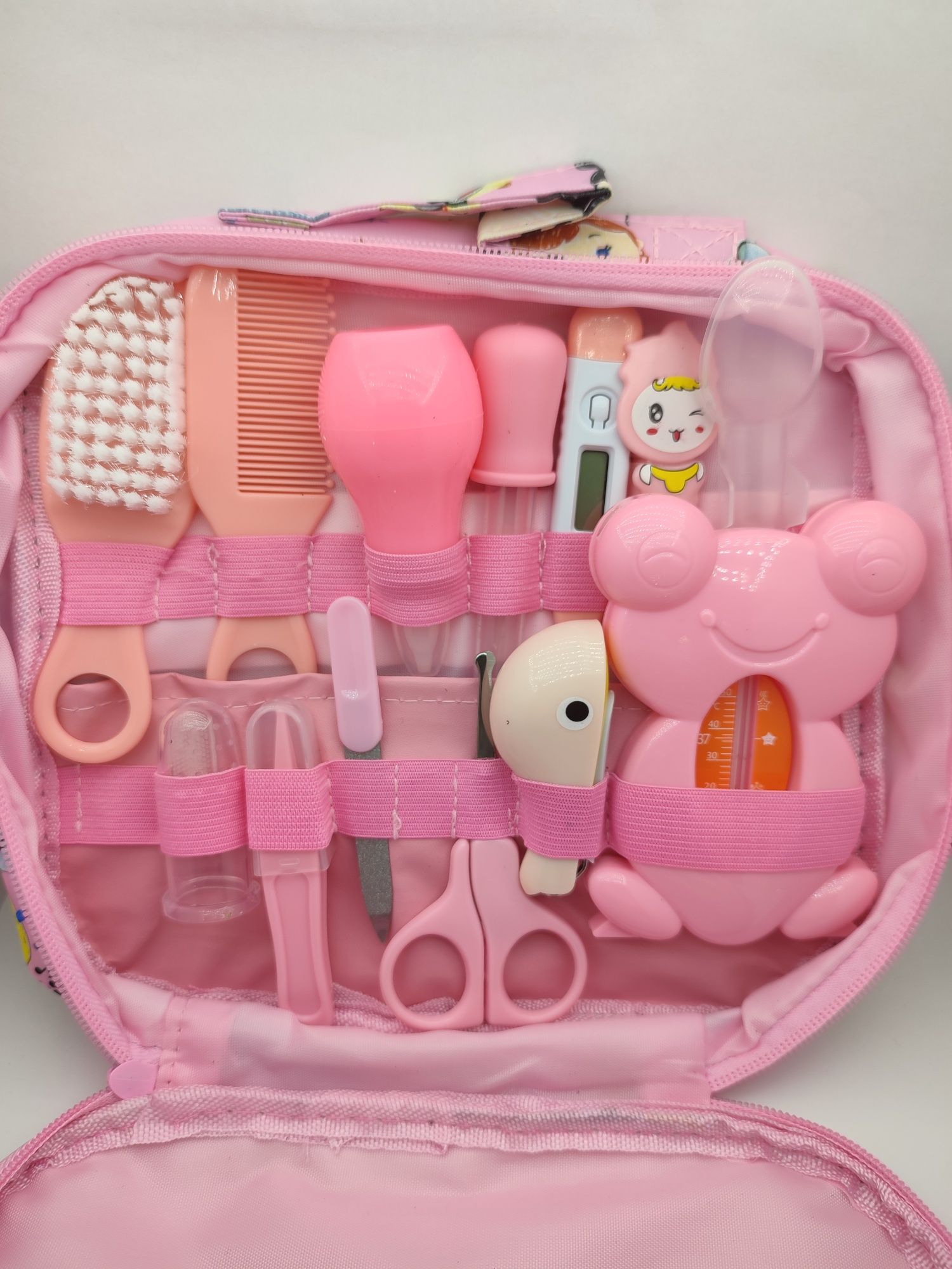 Набор для новорожденного Elera Baby 13 предметов и сумка