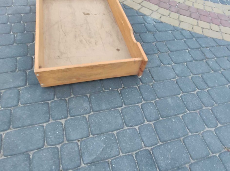 Szuflada/ pojemnik pod łóżko na pościel, drewniana, na kółkach,