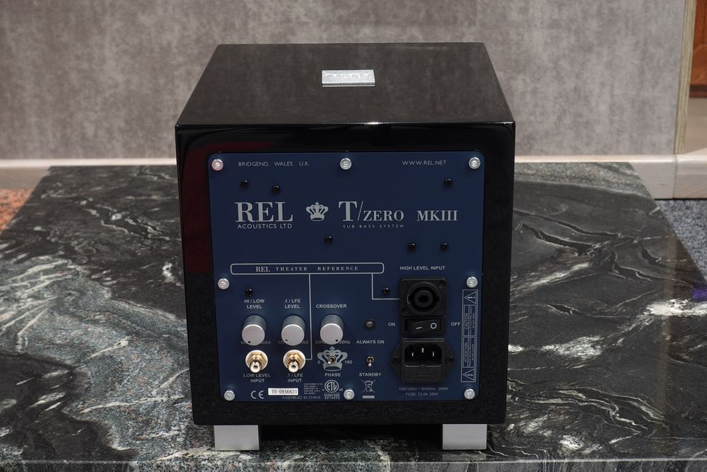 REL Tzero MKIII Czarny Subwoofer Aktywny Outlet