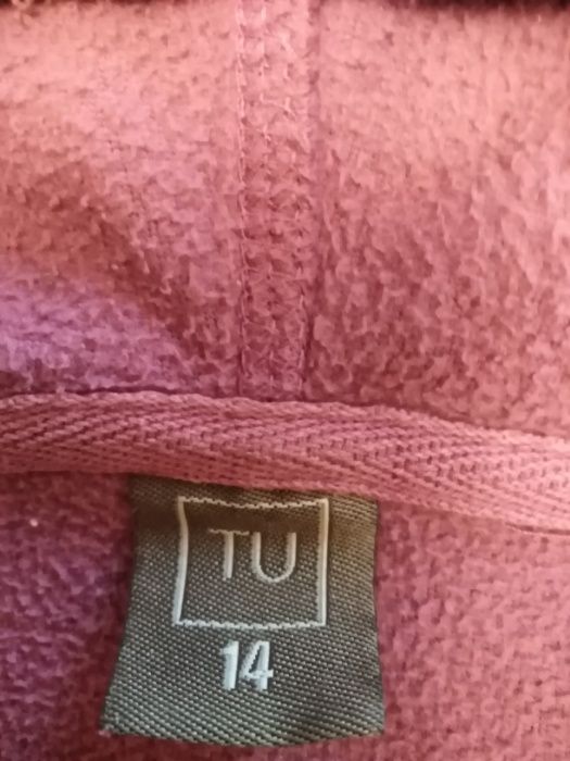 Bluza z polaru z kapturem i kieszeniami TU kolor fioletowy r.L-XL