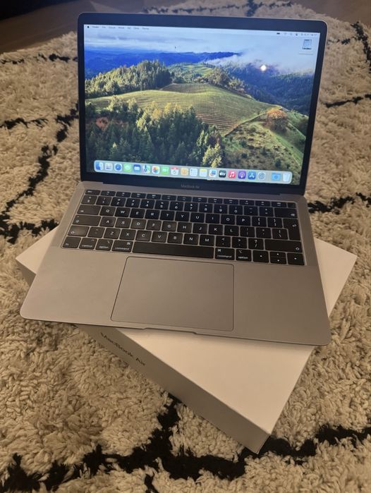 MacBook Air 8/128 Gb i5 13 cali,jak nowy.Polecam