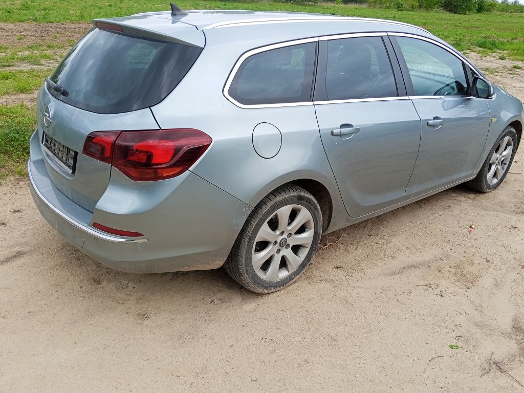 Opel Astra IV j 2014r. Z179 wszystkie części
