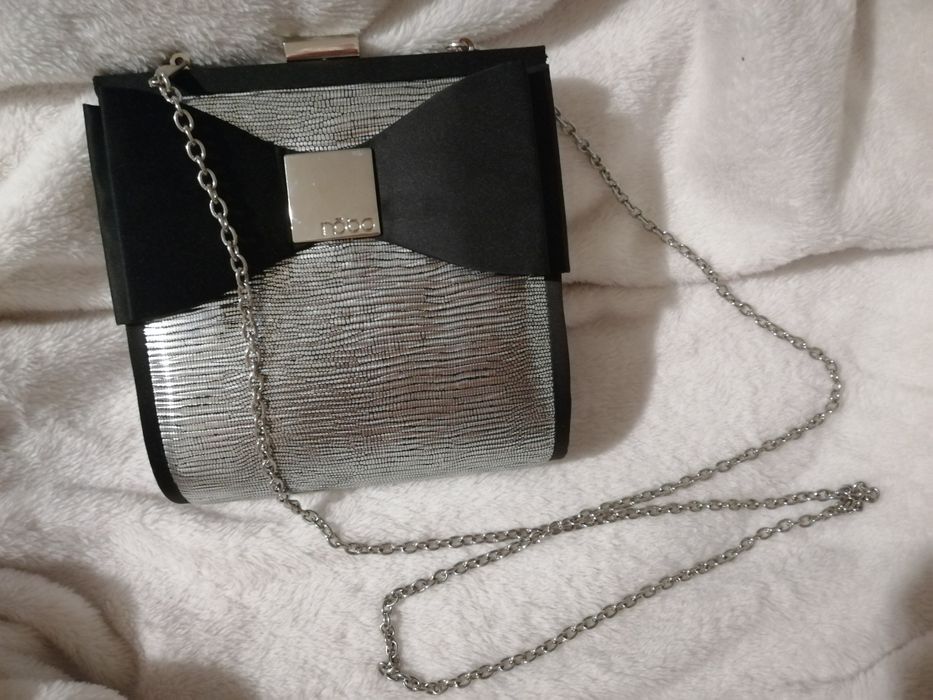 Torebka srebrno - czarna nobo