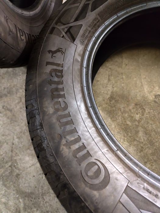 Pneus 215/65r17 Continental EC6 75 % piso
