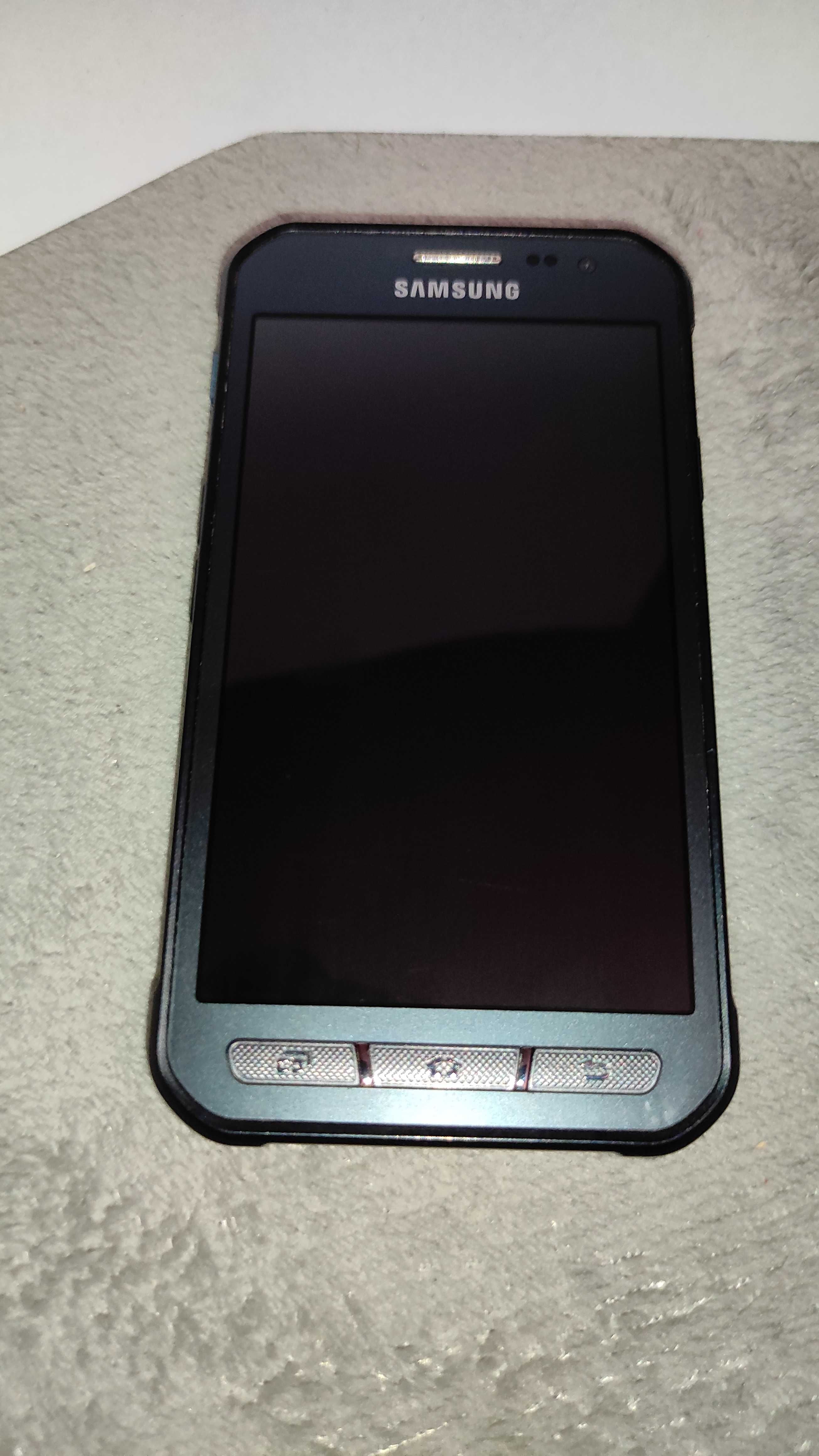 Samsung Galaxy Xcover 3 1,5 GB / 8 GB 530