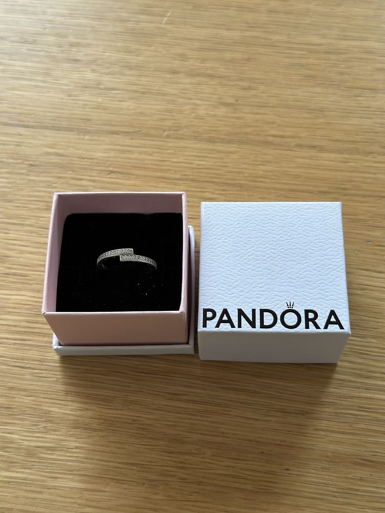 Pandora pierścionek rozmiar 54
