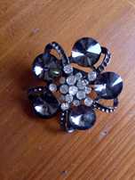 Pregadeira / alfinete flor