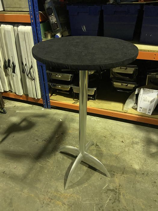 Mesas de bistrô em aluminio