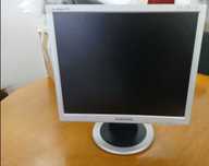 Monitor SAMSUNG 19"