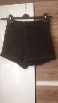 Szorty jeansowe czarne CROPP (Rozmiar S)