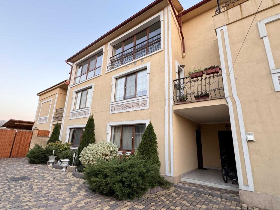 БЕЗ КОМІСІЇ! Єоселя!Продається 4-к таунхаус в Святопетрівському районі