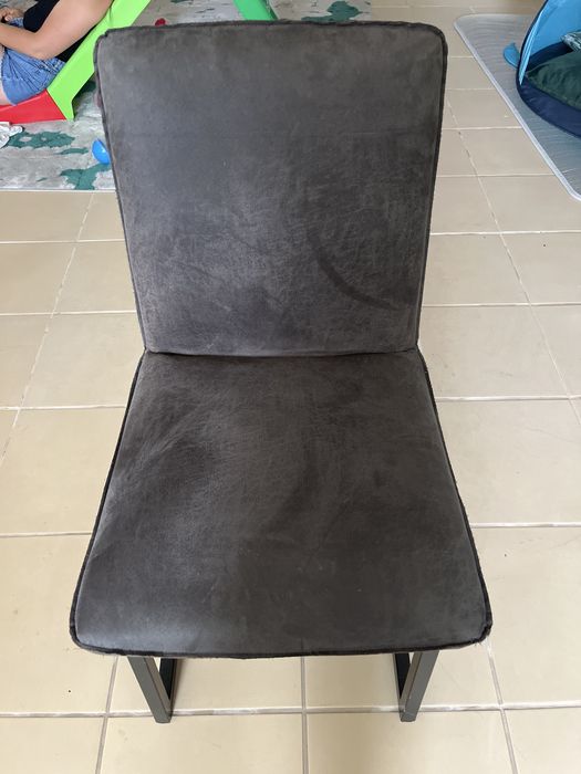 Mesa de cozinha + 4 cadeiras