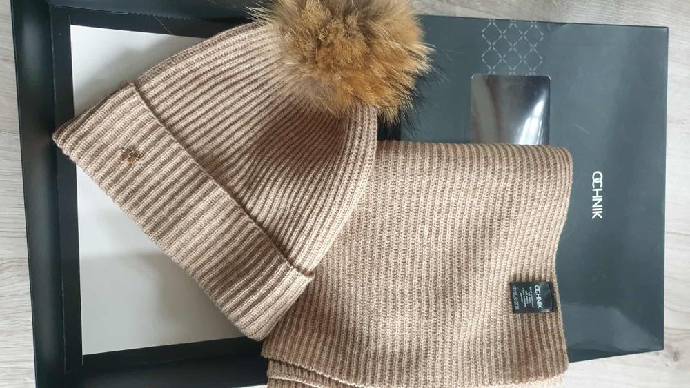 Czapka szalik zestaw damski beż z pomponem z jenota Ochnik nowe