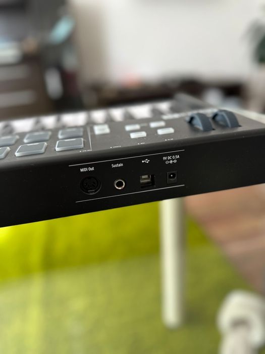 Міді клавіатура Arturia Keylab 61 Essential