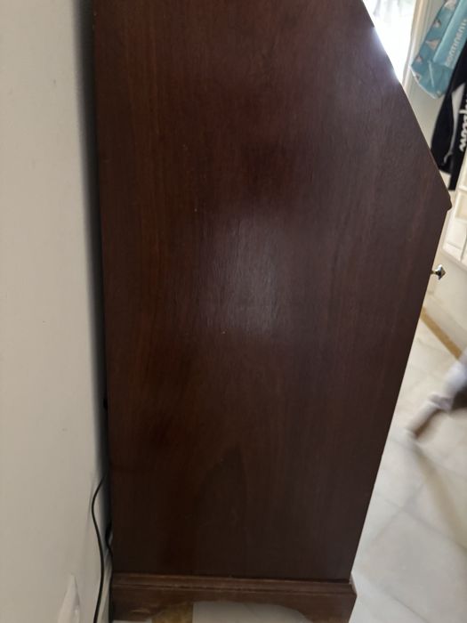 Movél antigo em Mogno