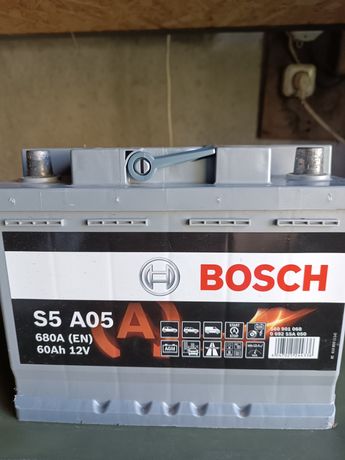 Акумулятор автомобільний Bosch AGM  S5 60Ah 680A 12V